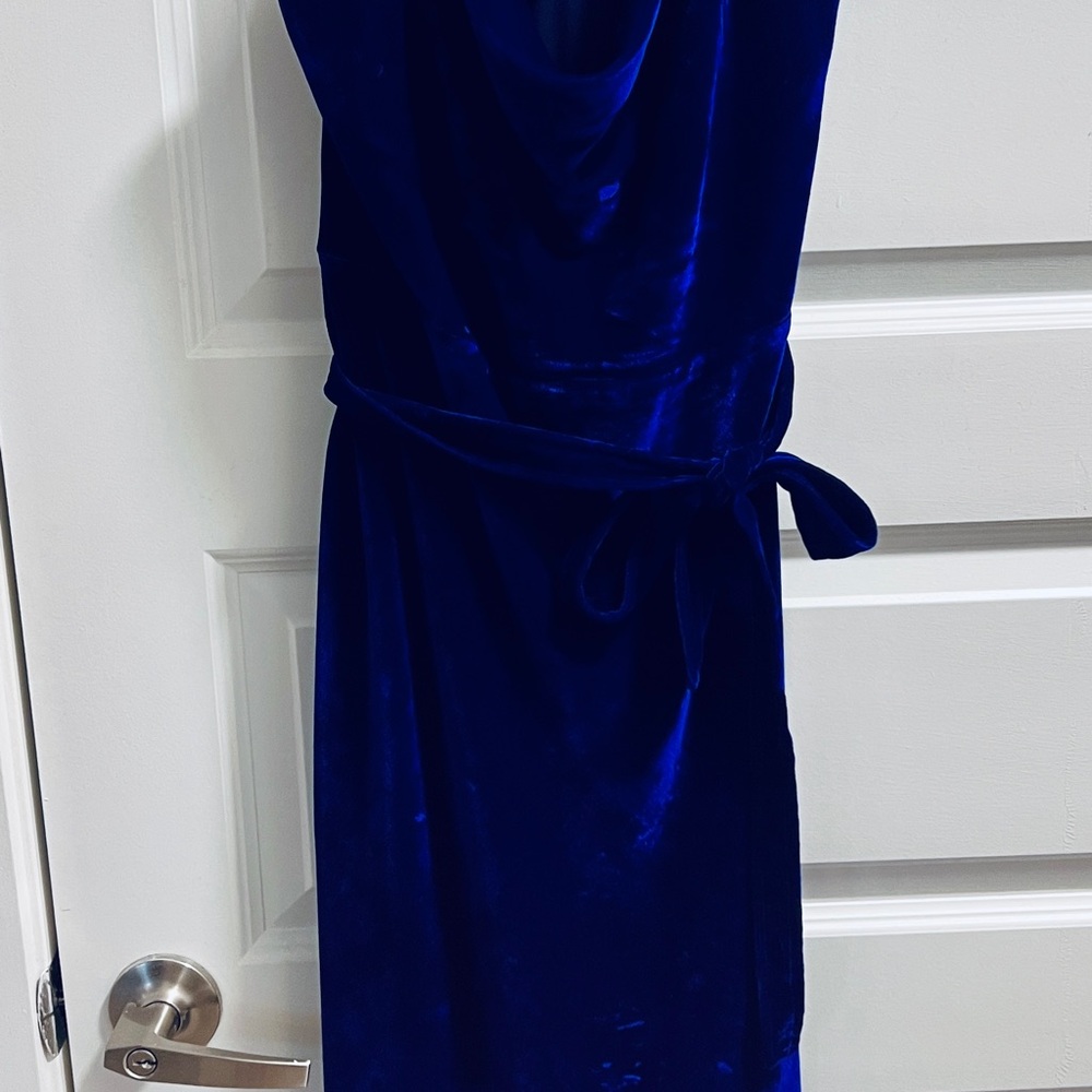 Adelyn Rae Zana Velvet Slipdress Cowl Neck Midi Dress in Sapphire Size L - Picture 4 of 9